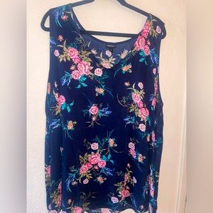 Blue floral v-neck sleeveless blouse